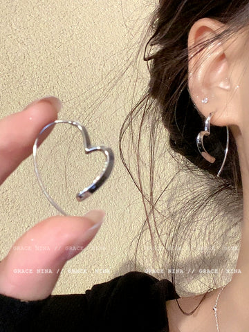 Gold Minimalist Hoop Earrings