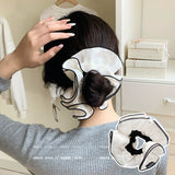 Feyonce Floral Hair Clip